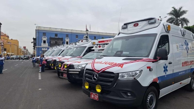 GORE La Libertad entrega 17 nuevas ambulancias para reforzar atención de emergencias